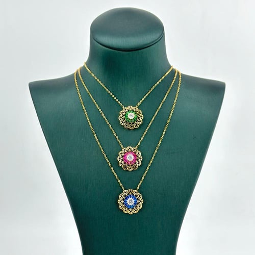 عقد وردة بحجر ملون ( 2.6 جرام - عيار 21 - NE0496 )