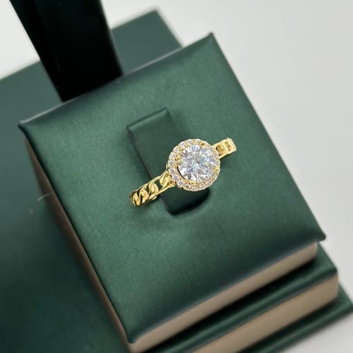 نصف طقم مّطعم بفص سوليتير ( 9.3 جرام - عيار 18 - H...