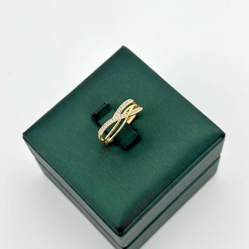 خاتم ذهب تصميم الماس ( 2.0 جرام - عيار 18 - RI0762...