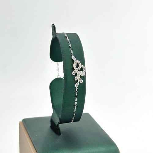 طقم تصميم الماس بقصّات الباقييت ( 8.7 جرام - عيار...