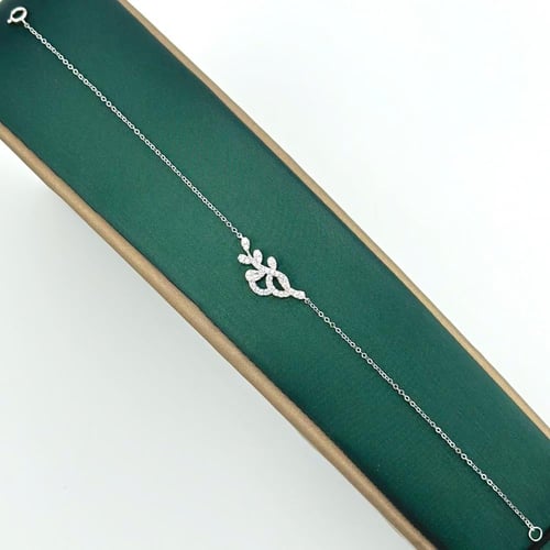 طقم تصميم الماس بقصّات الباقييت ( 8.7 جرام - عيار...