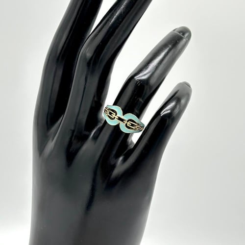 خاتم انيق مزيّن بالوان المينا ( 1.6 جرام - عيار 18...