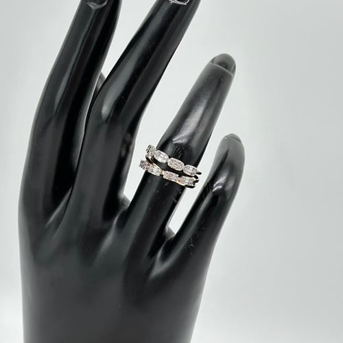 خاتم الأناقة اللامتناهية بقصات الباقييت ( 2.3 جرام...