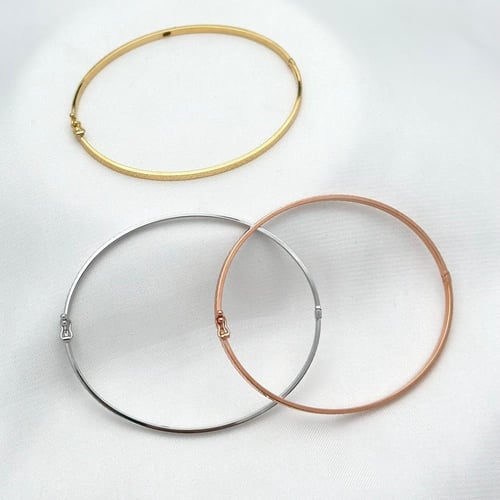 مجموعة اساور بتصميم ايطالي عصري و انيق ( 8.7 جرام...