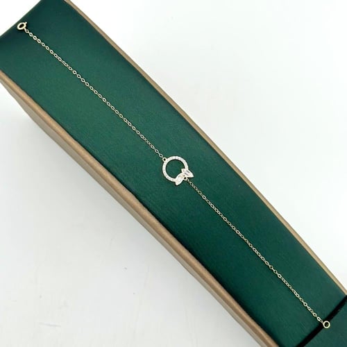 طقم ذهب لمسة الجمال تصميم الماس ( 4.6 جرام - عيار...