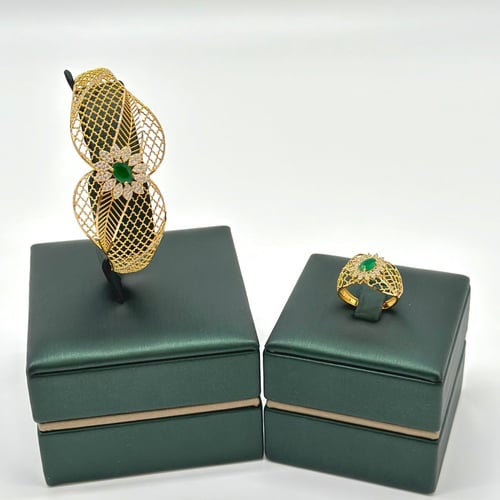 طقم سوارة مع خاتم بتصميم عصري ( 12.7 جرام - عيار 2...