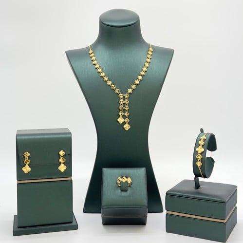 طقم بتصميم مميز و انيق ( 14.1 جرام - عيار 21 - SE0...