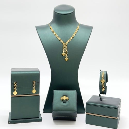 طقم كلاسيك على شكل ورود ( 11.7 جرام - عيار 21 - SE...