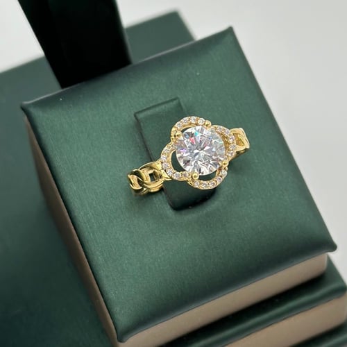 نصف طقم مّزين مع قصت سوليتير ( 11.8 جرام - عيار 18...