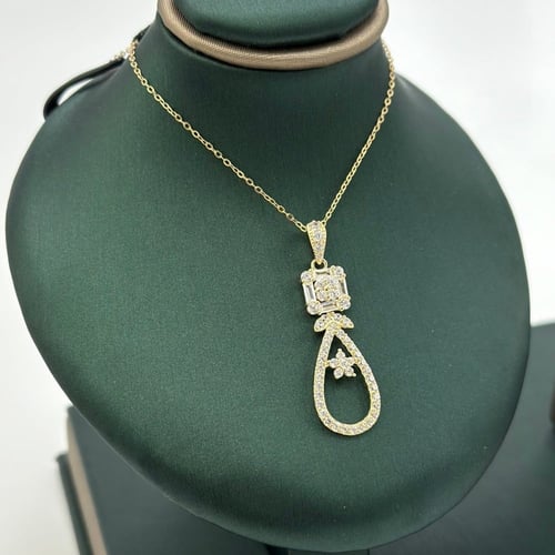 نصف طقم على شكل دمعه ( 4.8 جرام - عيار 18 - HSE002...