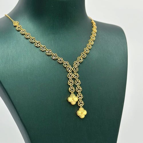 طقم كلاسيك على شكل ورود ( 11.7 جرام - عيار 21 - SE...