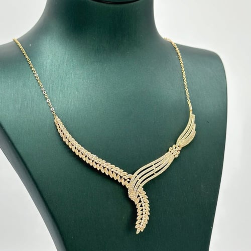 طقم تصميم الماس مّطعم بالسيغنتي ( 12.9 جرام - عيار...