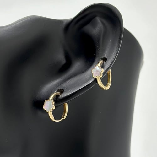 حلق ذهب ناعم إيطالي مع صدف ( 1.4 جرام - عيار 18 -...