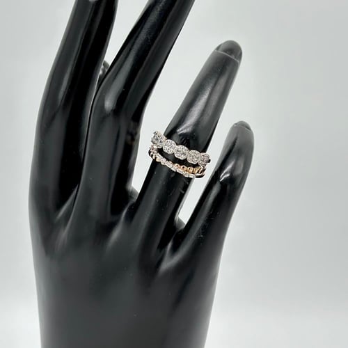 خاتم الأناقة اللامتناهية بقصات الباقييت ( 2.7 جرام...