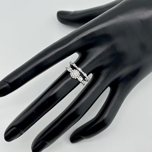 خاتم الجمال الأبدي بقصات الباقييت ( 2.3 جرام - عيا...