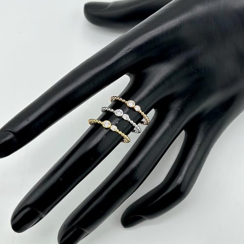 خاتم انيق مطعّم بفصوص الزريكون ( 1.2 جرام - عيار 1...