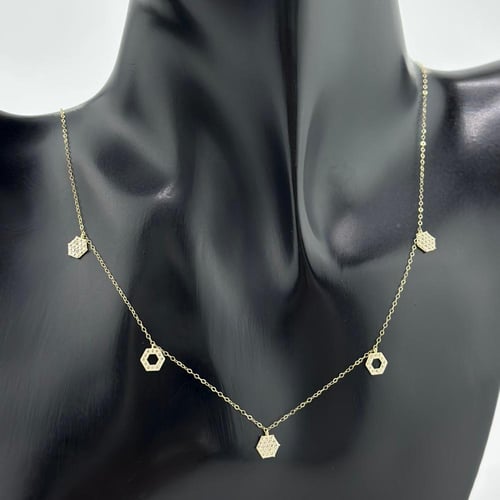 تشوكر ذهب ناعم تصميم الماس ( 0.9 جرام - عيار 18 -...