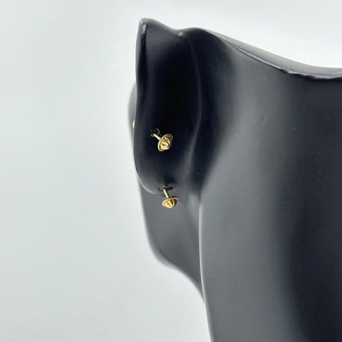 حلق اطفال طبي دائري انيق ( 0.4 جرام - عيار 18 - KE...