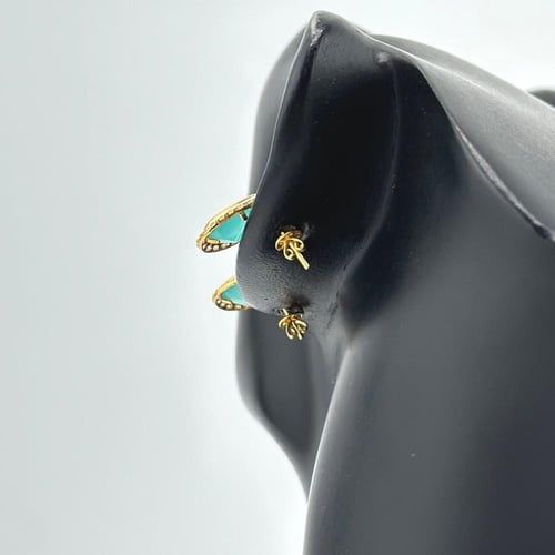 حلق ذهب على شكل دمعة تصميم ألماس ( 1.8 جرام - عيار...