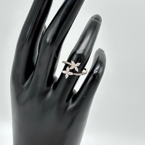 خاتم الورود الملكي ( 1.8 جرام - عيار 18 - RI0600 )