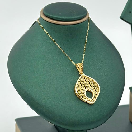 نصف طقم ذهب على شكل بيضاوي ( 4.7 جرام- عيار 21 -HS...