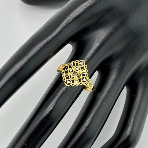 خاتم بشكل هندسي انيق ( 1.1 جرام - عيار 21 - RI0411...