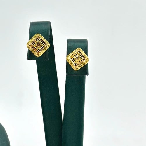 نصف طقم على شكل معين انيق ( 6.6 جرام - عيار 21 - H...