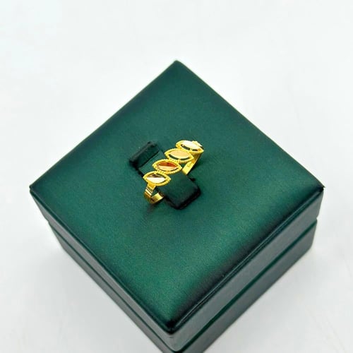 طقم ذهب طوق ناعم على شكل معينات ( 10.9 جرام - عيار...