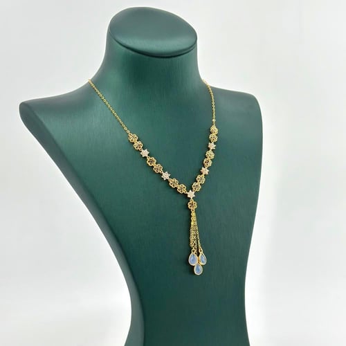 طقم الورود المزين بالدمعات ( 13.7 جرام - عيار 21 -...