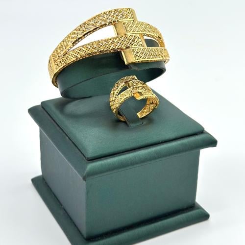 طقم سوارة مع خاتم ذهب ادوار ( 16.8 جرام - عيار 21...