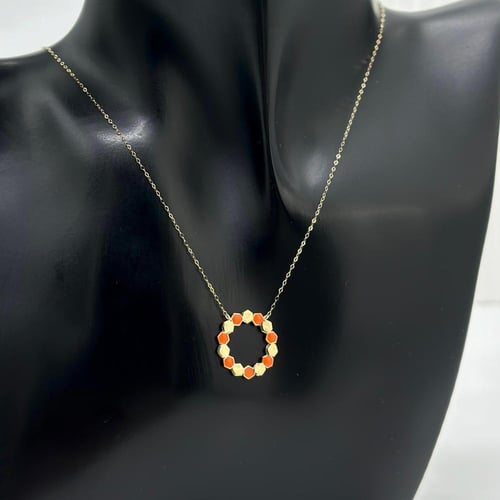 عقد ذهب مميز بالوان الميناء ( 1.1 جرام - عيار 18 -...