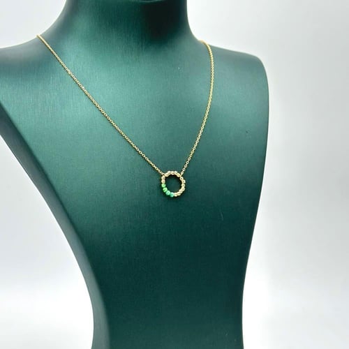 عقد مع اسوارة مطعّم بحجر ملون ( 3.8 جرام - عيار 18...