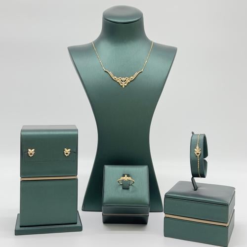 طقم ناعم تصميم الماس ( 6.8 جرام - عيار 18 - SE0035...