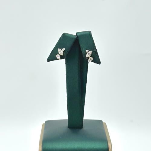 حلق ذهب ناعم بقصات الباقيت ( 1.2 جرام - عيار 18 -...