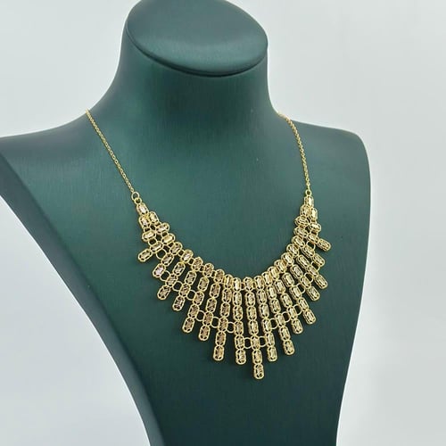 طقم ذهب طوق كلاسيكي ( 13.8 جرام- عيار 21 - SE00780...