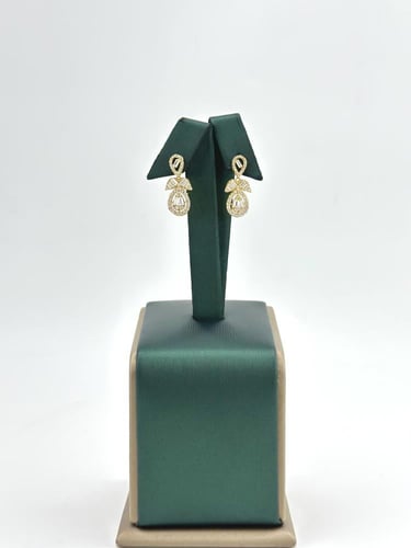 طقم ذهب مُطعَّم بقصات الماركيز ( 11.0 جرام - عيار1...