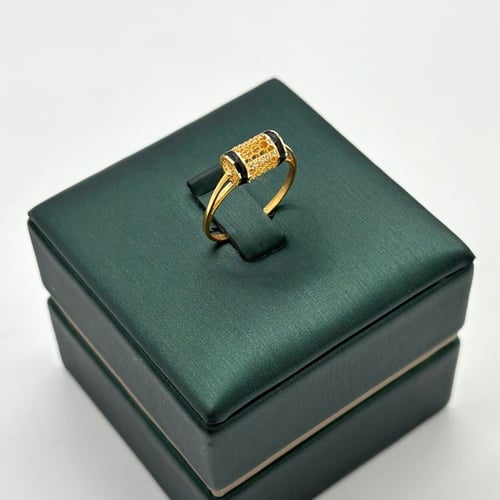 طقم سحر الندى اسود كلاسيك ( 12.1 جرام - عيار 21 -...