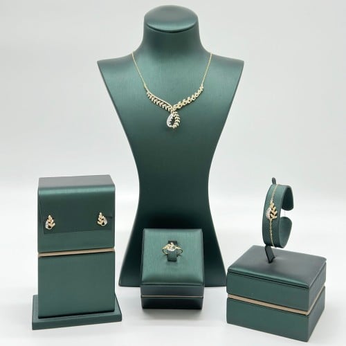 طقم تصميم الماس مّطعم بالسيغنتي ( 8.3 جرام - عيار...