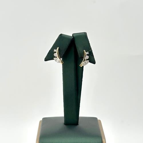 حلق ذهب ناعم بقصات الباقيت ( 1.9 جرام- عيار 18 - E...