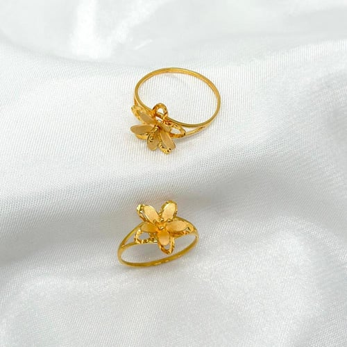 خاتم زهرة الملوكية من تشكيلة ازهار ذهبية ( 1.5 جرا...