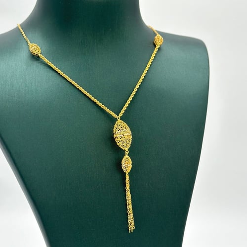 عقد بسلسال مبروم على شكل بيضاوي ( 4.4 جرام - عيار...