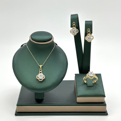 نصف طقم مّزين مع قصت سوليتير ( 11.8 جرام - عيار 18...