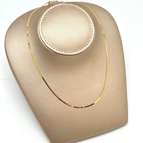 عقد فلات ناعم كلاسيك ( 2.7جرام - عيار 18 - NE0417...