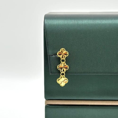 طقم على شكل ورود كلاسيك ( 13.0 جرام - عيار 21 - SE...