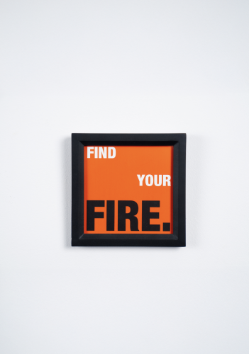 فريم Find Your Fire | لوحة تحفيزية مودرن