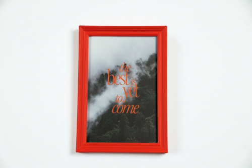 فريم The Best Is Yet To Come بإطار أحمر فاخر | لوح...