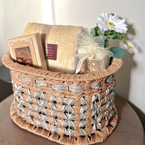 Luxurious burlap basket