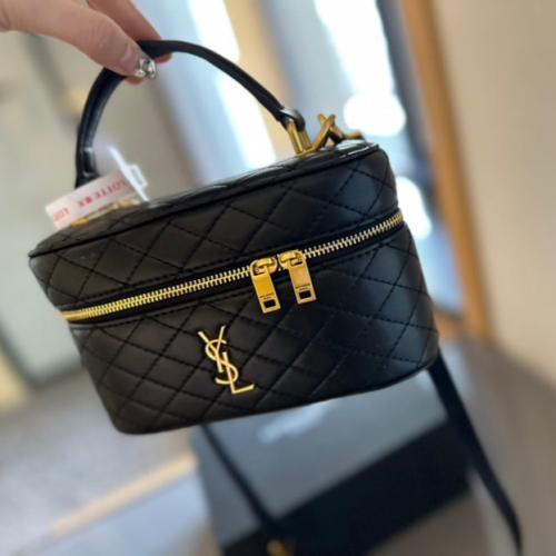 شنطة سان لوران