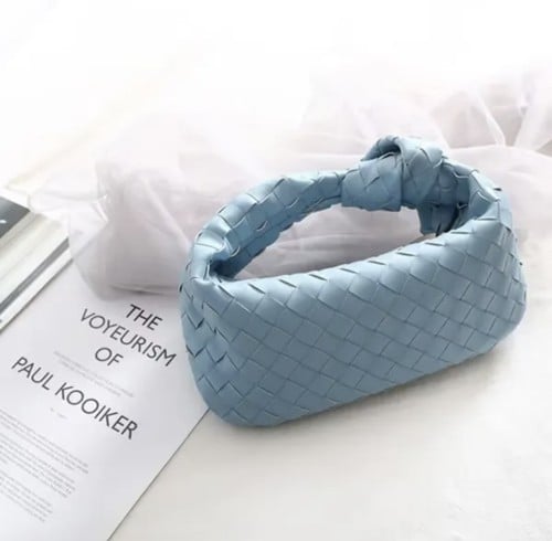 شنطة bottegaveneta