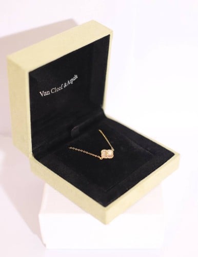 اكسسوار ماركة Van Cleef & Arpels